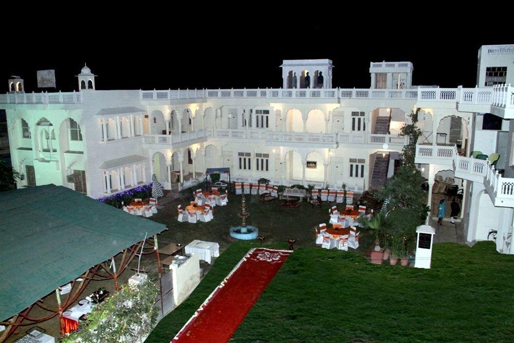 Jaipur Darbar Hotel Exterior photo